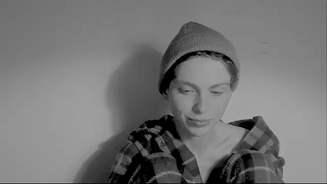 Snapshot of nyxofempusa chatting on 10-02-25, 04:49 nyxofempusa online show from 10-02-25, 04:49