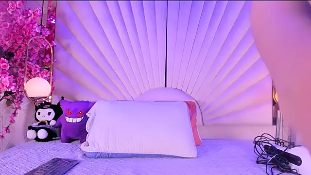 Snapshot of VesperVelvet chatting on 05-10-26, 05:11 VesperVelvet online show from 05-10-26, 05:11