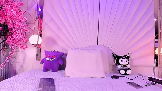 Snapshot of VesperVelvet chatting on 05-19-26, 05:14 VesperVelvet online show from 05-19-26, 05:14