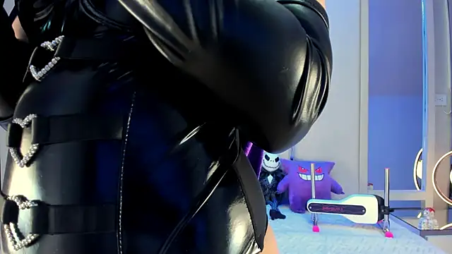 VesperVelvet online show from 11-14-25, 08:34