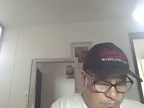 Snapshot of 4Fercho chatting on 10-13-25, 04:30 4Fercho online show from 10-13-25, 04:30