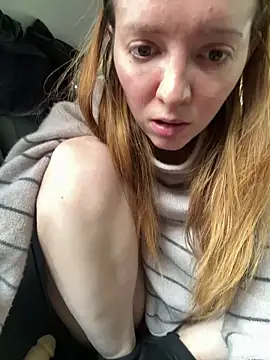 Snapshot of FayeFlame chatting on 05-12-26, 01:06 FayeFlame online show from 05-12-26, 01:06