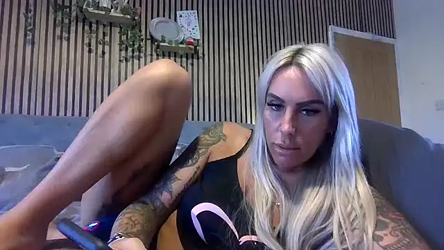 poppyinga1 online show from 03-27-26, 08:26