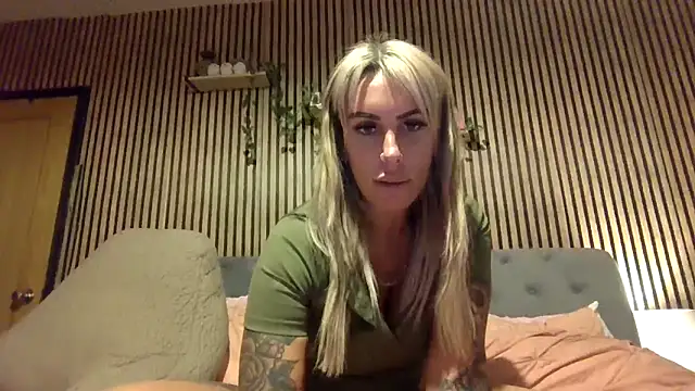 poppyinga1 online show from 03-06-26, 08:37