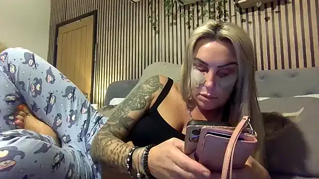 poppyinga1 online show from 02-21-26, 10:01