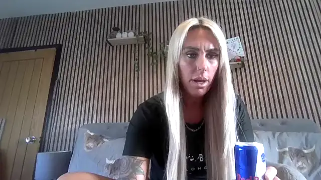 poppyinga1 online show from 03-19-26, 01:22