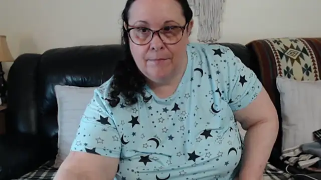 Snapshot of Juicy_Julie469 chatting on 04-22-26, 02:57 Juicy Julie469 online show from 04-22-26, 02:57