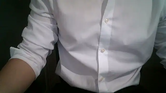 111owo111 online show from 09-28-25, 02:46