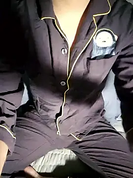 111owo111 online show from 10-21-25, 03:33