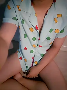 111owo111 online show from 10-16-25, 03:04