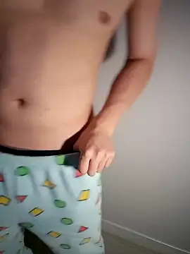 111owo111 online show from 10-12-25, 06:26