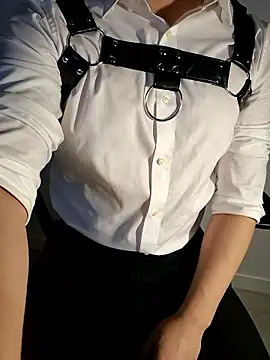 111owo111 online show from 10-06-25, 01:23