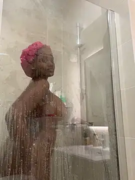 Lexiluv1 online show from 09-21-25, 08:14