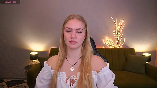 CelesteNoir online show from 11-12-25, 08:40