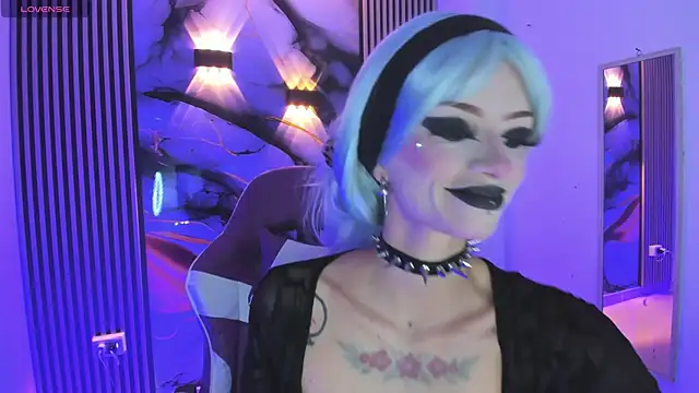 chloe jacksonn online show from 04-21-26, 10:38