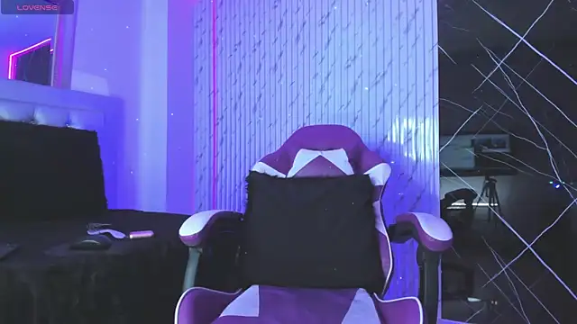 chloe jacksonn online show from 10-22-25, 11:58