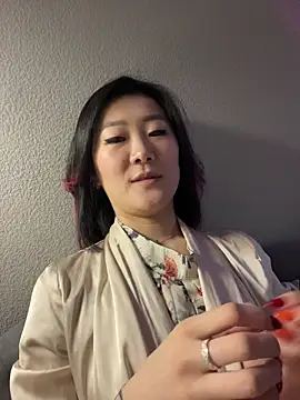 AikoYamada online show from 11-09-25, 06:28