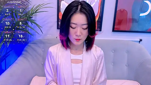 Snapshot of AikoYamada chatting on 09-28-25, 07:04 AikoYamada online show from 09-28-25, 07:04