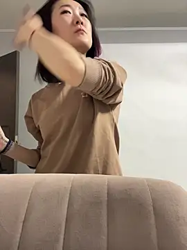 AikoYamada online show from 11-22-25, 05:39