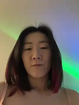 AikoYamada online show from 10-31-25, 05:48