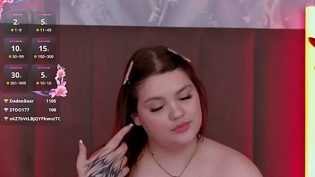 Snapshot of EmilyHyde chatting on 05-31-26, 04:40 EmilyHyde online show from 05-31-26, 04:40