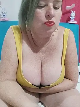 Snapshot of Miss-tetas chatting on 10-02-25, 11:19 Miss-tetas online show from 10-02-25, 11:19