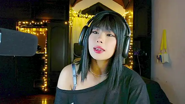 Shisuku Sophi online show from 02-12-26, 05:29