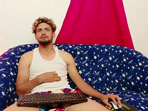 Snapshot of cristian-gp chatting on 10-31-25, 01:46 cristian-gp online show from 10-31-25, 01:46