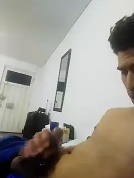 Snapshot of Camachito332 chatting on 05-25-26, 01:27 Camachito332 online show from 05-25-26, 01:27