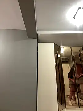 Snapshot of Ofcourseoneday chatting on 09-19-25, 11:47 Ofcourseoneday online show from 09-19-25, 11:47