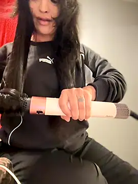 Snapshot of Ofcourseoneday chatting on 09-15-25, 06:36 Ofcourseoneday online show from 09-15-25, 06:36