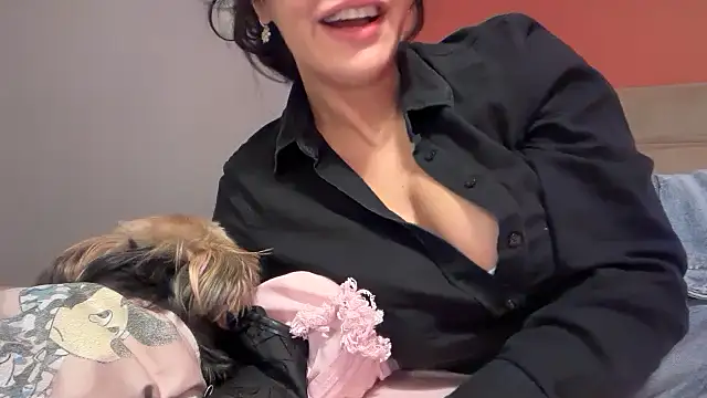 Snapshot of Ofcourseoneday chatting on 10-14-25, 08:26 Ofcourseoneday online show from 10-14-25, 08:26