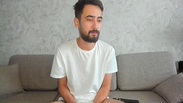 sophywhisper online show from 09-29-25, 07:04