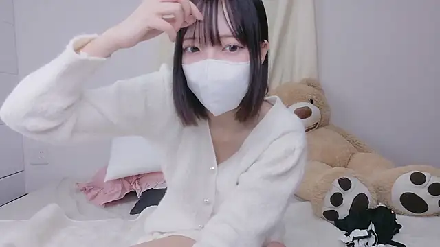 Snapshot of Azusa_128 chatting on 10-17-25, 10:39 Azusa 128 online show from 10-17-25, 10:39