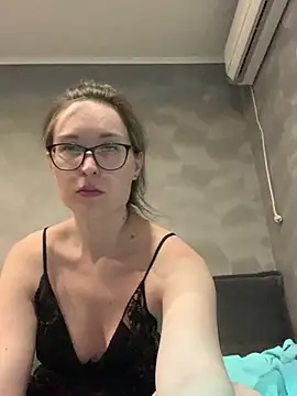 Snapshot of Jugira chatting on 09-27-25, 11:11 Jugira online show from 09-27-25, 11:11