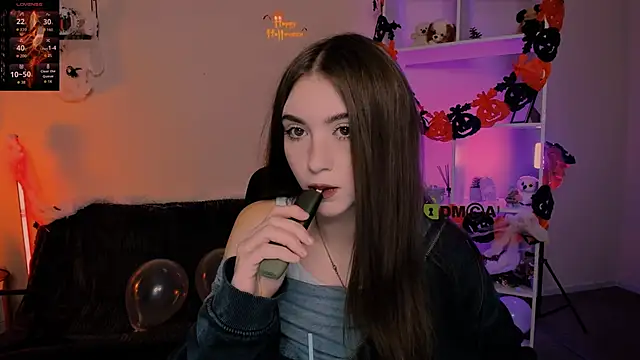 Snapshot of barbara_crazy chatting on 10-27-25, 09:54 barbara crazy online show from 10-27-25, 09:54