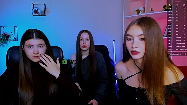 Snapshot of barbara_crazy chatting on 11-15-25, 12:20 barbara crazy online show from 11-15-25, 12:20