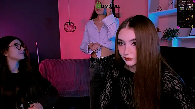 Snapshot of barbara_crazy chatting on 12-22-25, 08:25 barbara crazy online show from 12-22-25, 08:25