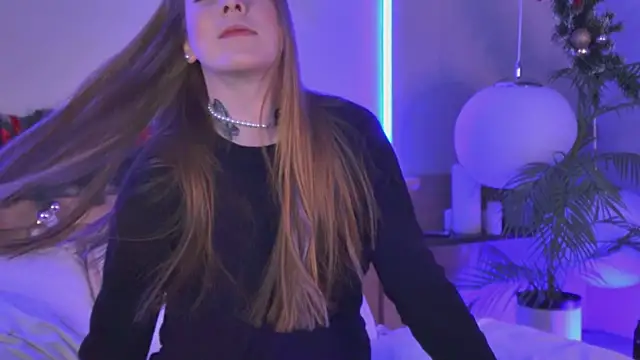 MiaEuphoria  online show from 12-16-25, 03:55