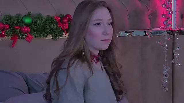 MiaEuphoria  online show from 12-14-25, 04:29