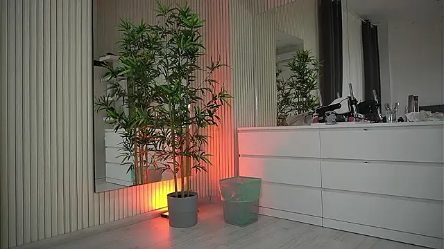 EmmaBlanco online show from 03-24-26, 06:02