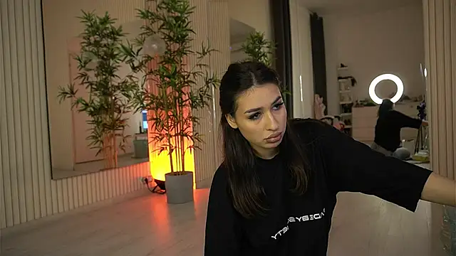 EmmaBlanco online show from 12-04-25, 08:08