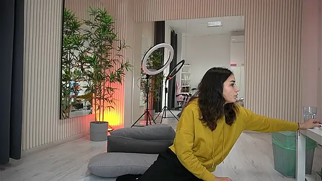 EmmaBlanco online show from 09-30-25, 07:31
