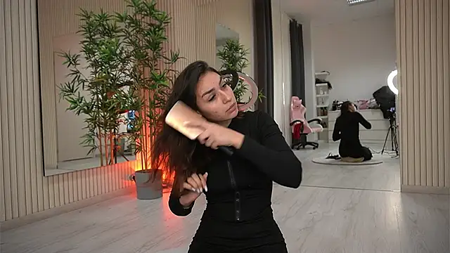 EmmaBlanco online show from 10-23-25, 07:12