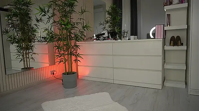 EmmaBlanco online show from 04-08-26, 04:58