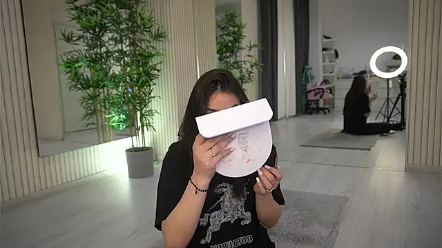 Snapshot of EmmaBlanco chatting on 02-05-26, 08:04 EmmaBlanco online show from 02-05-26, 08:04