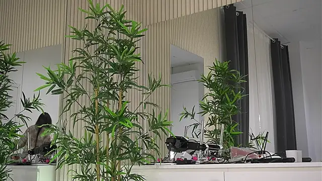 EmmaBlanco online show from 04-16-26, 05:08