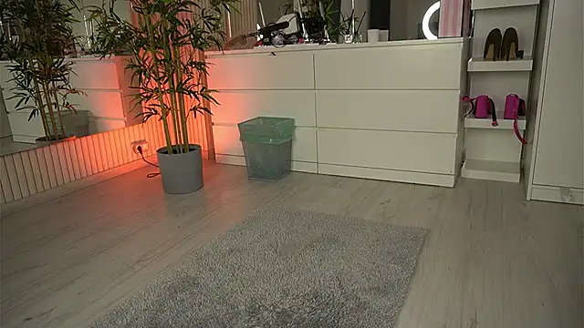 EmmaBlanco online show from 04-04-26, 04:30