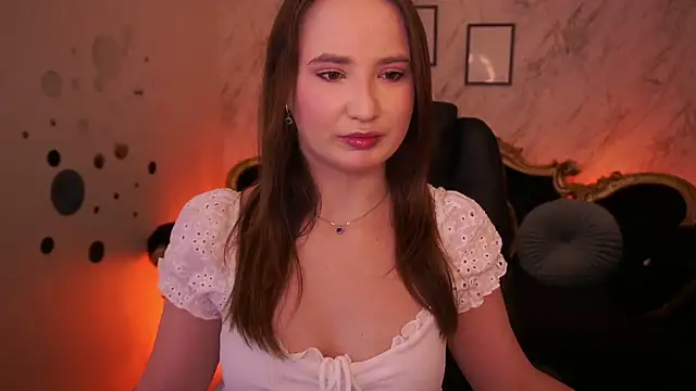 Snapshot of SofieBloom chatting on 06-16-26, 12:10 SofieBloom online show from 06-16-26, 12:10
