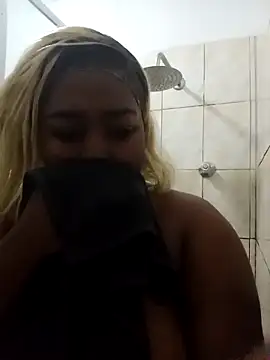 Snapshot of SexyEbonyy_ chatting on 10-15-25, 05:54 SexyEbonyy online show from 10-15-25, 05:54